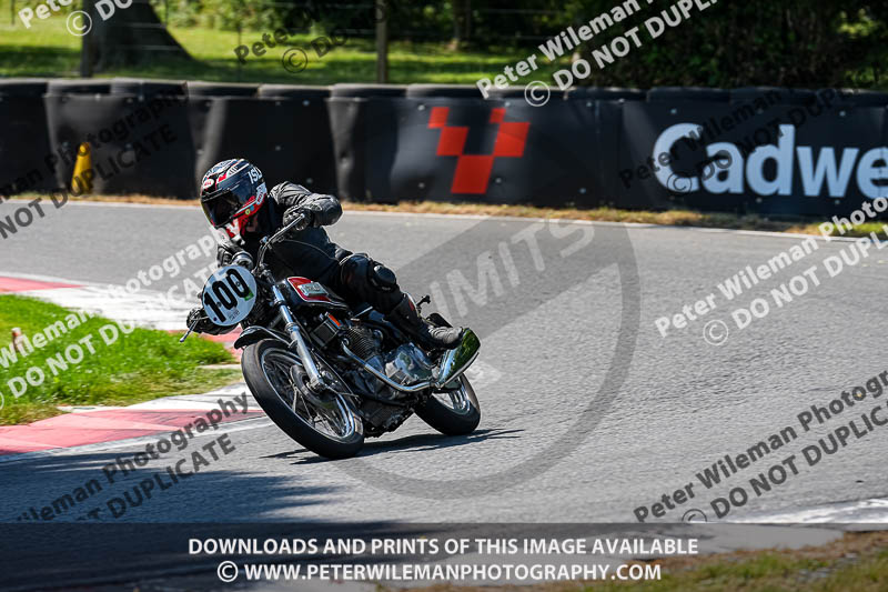 cadwell park;cadwell park photographs;cadwell trackday photographs;enduro digital images;event digital images;eventdigitalimages;peter wileman photography;racing digital images;trackday digital images;trackday photos